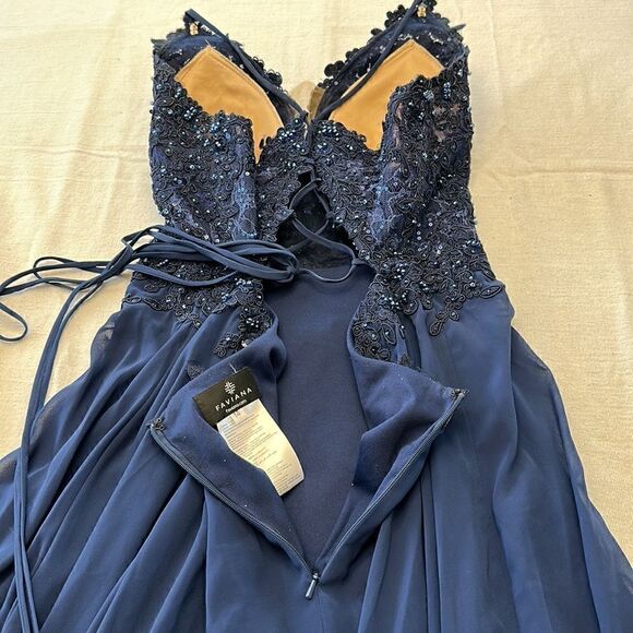 Faviana v- neck chiffon sequined evening dress size 14 - Picture 8 of 10